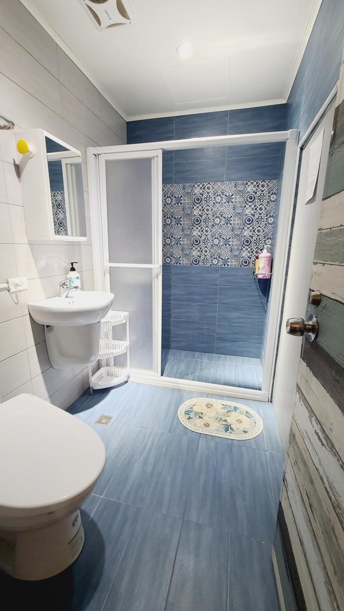 Luzhu 羅里濱海輕旅 Rory Hostel מראה חיצוני תמונה
